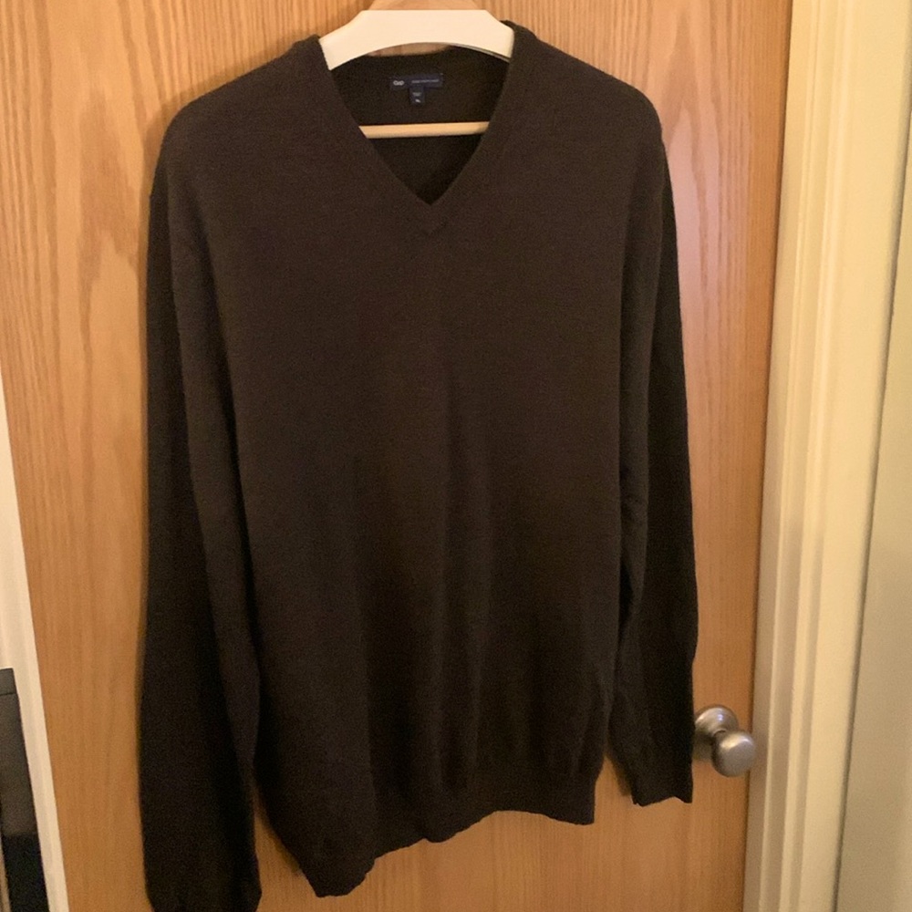 GAP Men's V-Neck Sweater - Dark Brown